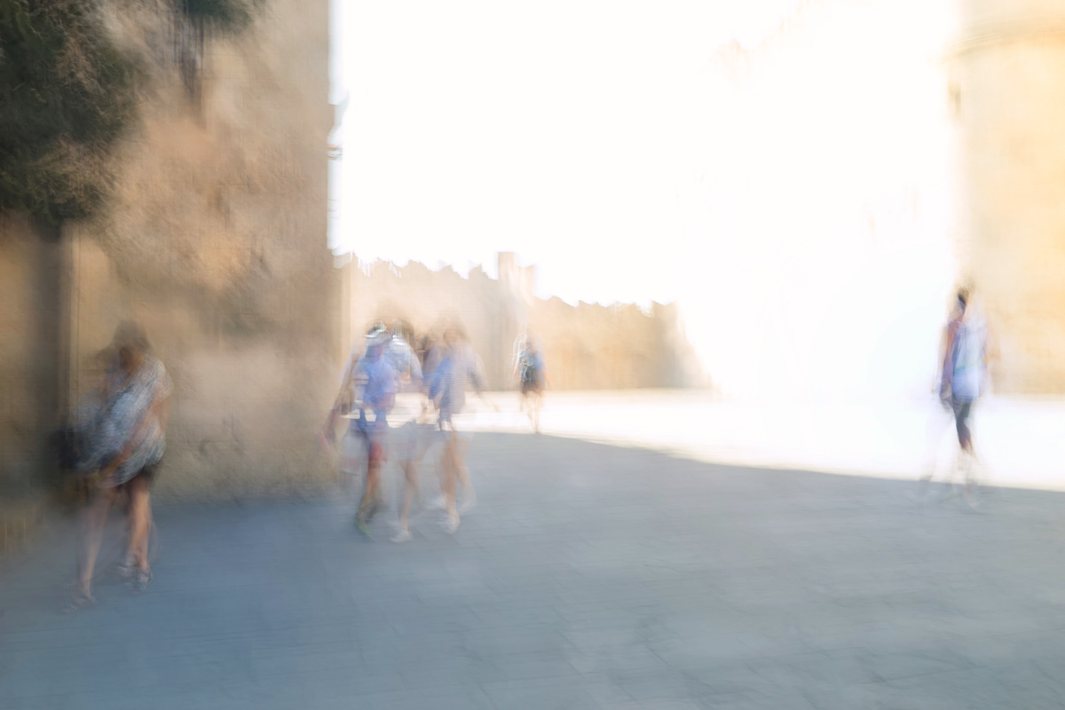 betty-schmidt-in-der-altstadt-von-rhodos